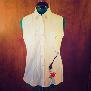 White Sleeveless Slim Button-down Shirt